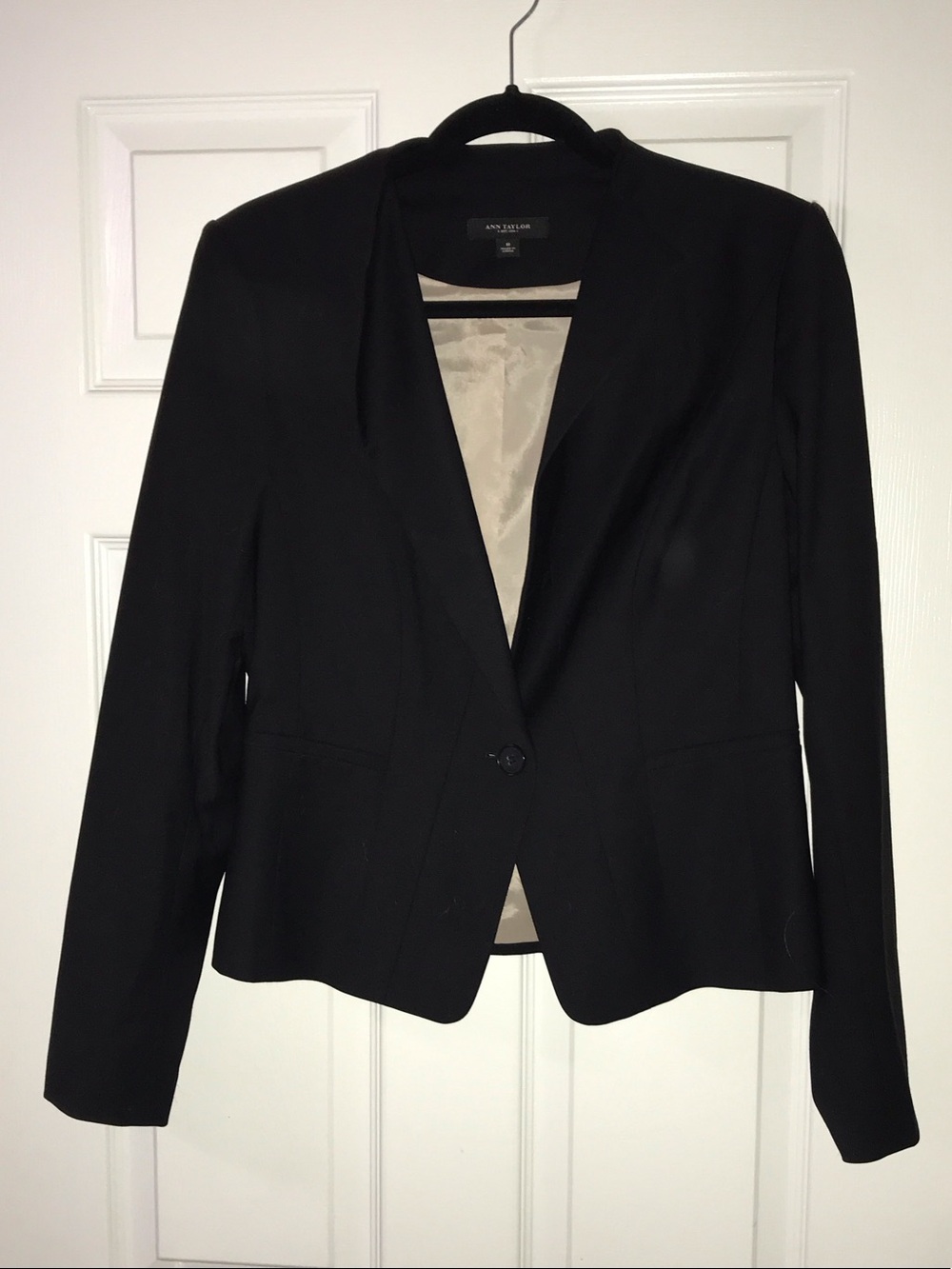 Ann Taylor Black Single-Button Tailored Blazer
